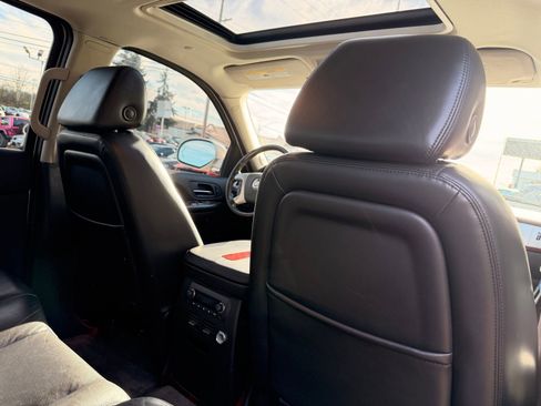 Used 2008 Cadillac Escalade EXT image 32