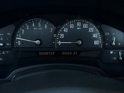 Used 2004 Cadillac XLR image 16