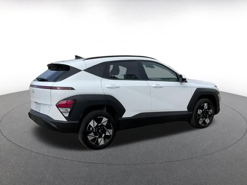 Used 2025 Hyundai Kona SEL image 12