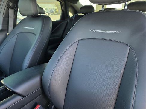 Used 2025 Hyundai Ioniq 6 SEL image 11