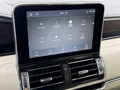 Used 2021 Lincoln Navigator Reserve w/ Luxury Package AWD/4WD image 32