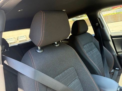Used 2025 Honda HR-V Sport image 27