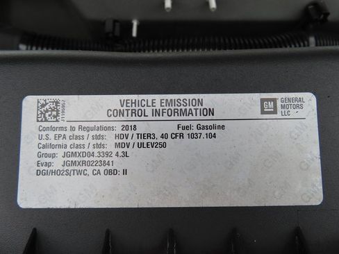 Used 2018 Chevrolet Express 2500 w/ Driver Convenience Package image 31