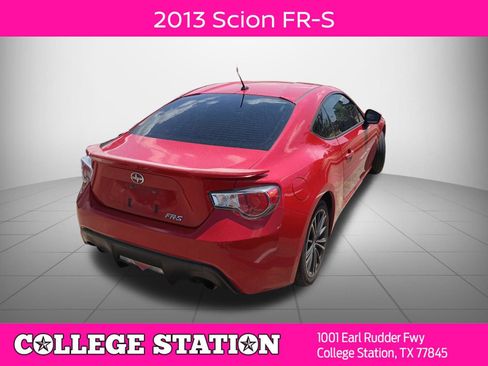 Used 2013 Scion FR-S RWD image 2