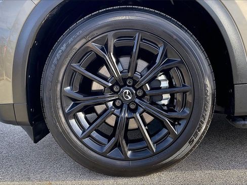 Certified 2025 MAZDA CX-70 3.3 Turbo w/ Premium Plus Pkg image 9