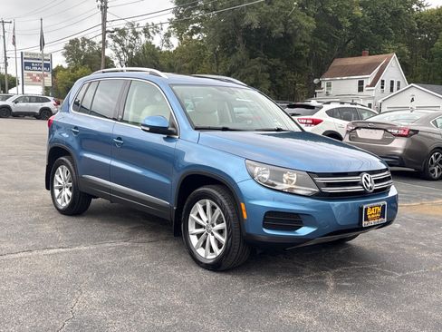 Used 2017 Volkswagen Tiguan Wolfsburg Edition AWD/4WD image 3