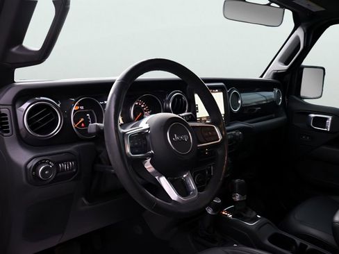 Used 2021 Jeep Wrangler Unlimited Sahara image 19