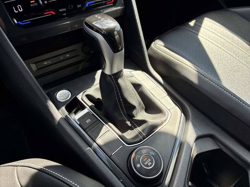 Certified 2023 Volkswagen Tiguan SE R-Line AWD/4WD image 28