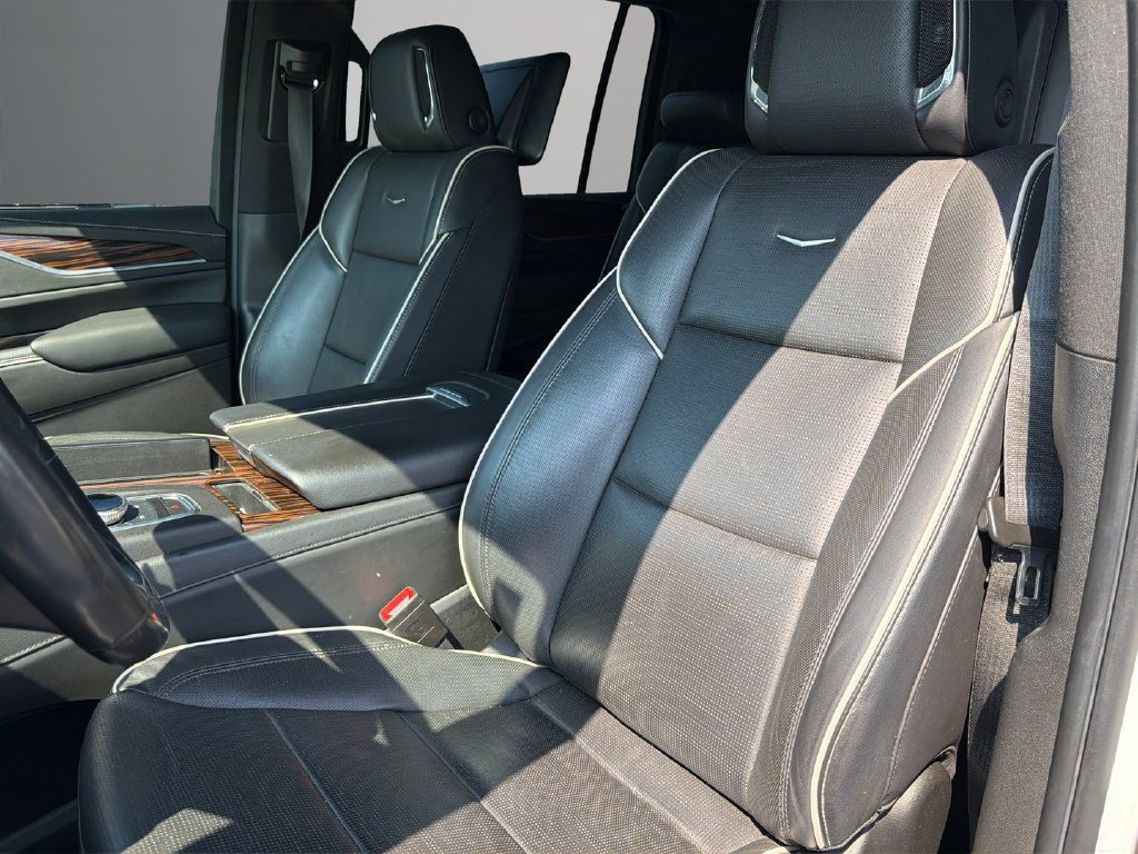 Used 2021 Cadillac Escalade ESV Premium Luxury AWD/4WD image 14