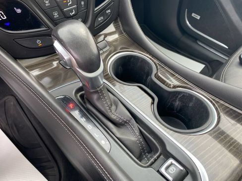 Used 2019 Buick Envision Premium AWD/4WD image 38