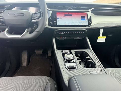 New 2026 Jeep Cherokee Laredo AWD/4WD image 20