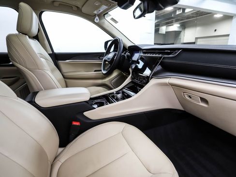 Used 2021 Jeep Grand Cherokee L Limited w/ Trailer Tow Group (B) image 33