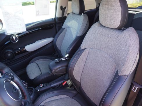Used 2021 MINI Cooper S w/ Signature Upholstery Package FWD image 2