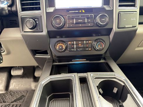 Used 2019 Ford F150 XLT w/ Equipment Group 302A Luxury image 18