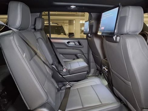 New 2026 GMC Yukon XL Denali w/ Advanced Technology Package AWD/4WD image 7