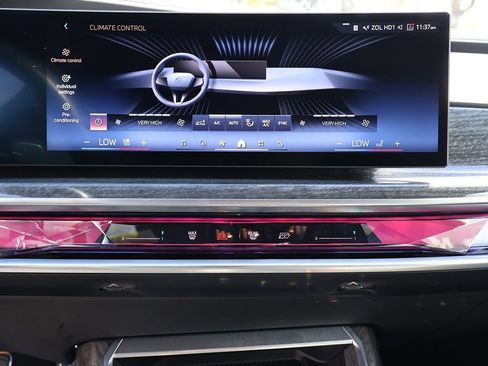 Used 2025 BMW 740i image 54