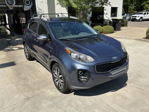 Used 2017 Kia Sportage EX AWD/4WD image 2