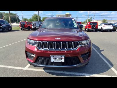 Used 2023 Jeep Grand Cherokee Laredo w/ Luxury Tech Group I