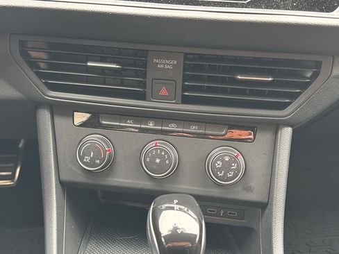 Used 2023 Volkswagen Jetta Sport image 16