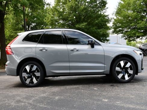 New 2025 Volvo XC60 T8 Plus w/ Protection Package Premier image 8
