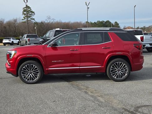 New 2026 GMC Terrain Denali w/ LPO, Floor Liner Package image 5