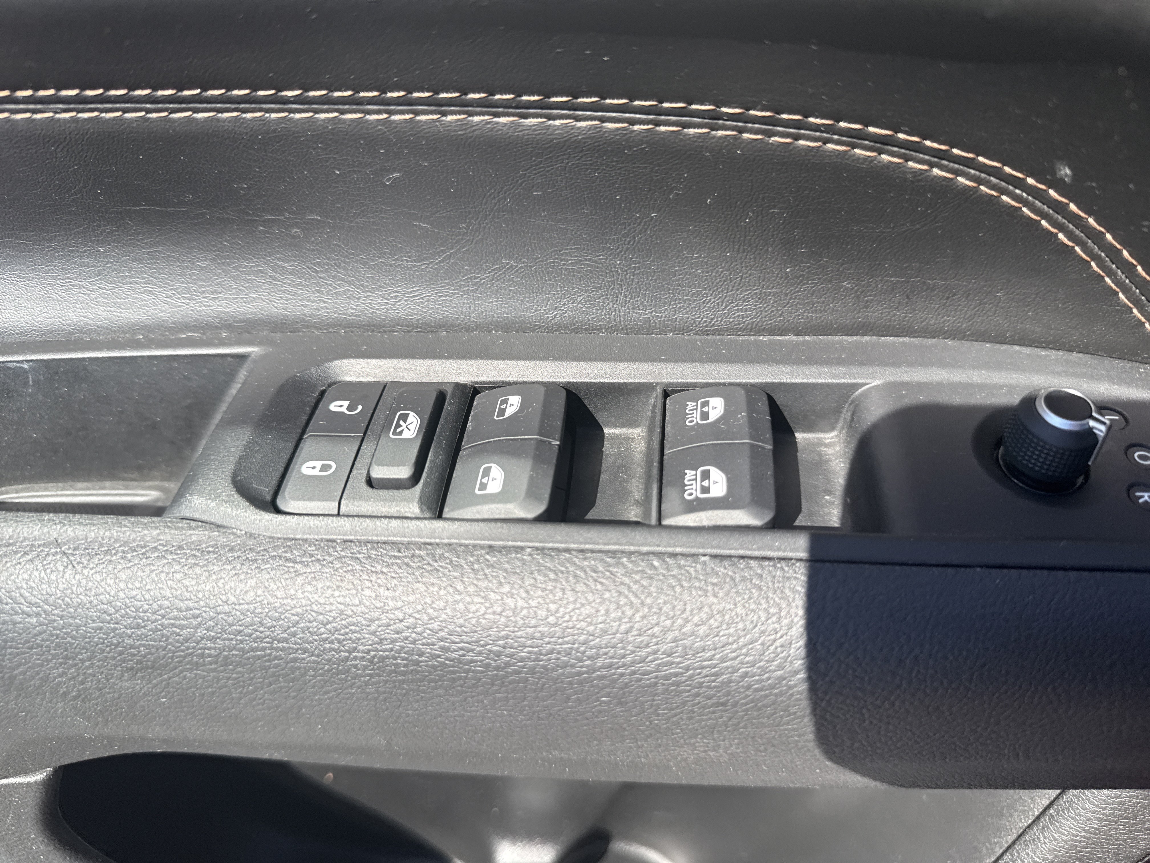 Used 2022 Jeep Compass Limited AWD/4WD image 21