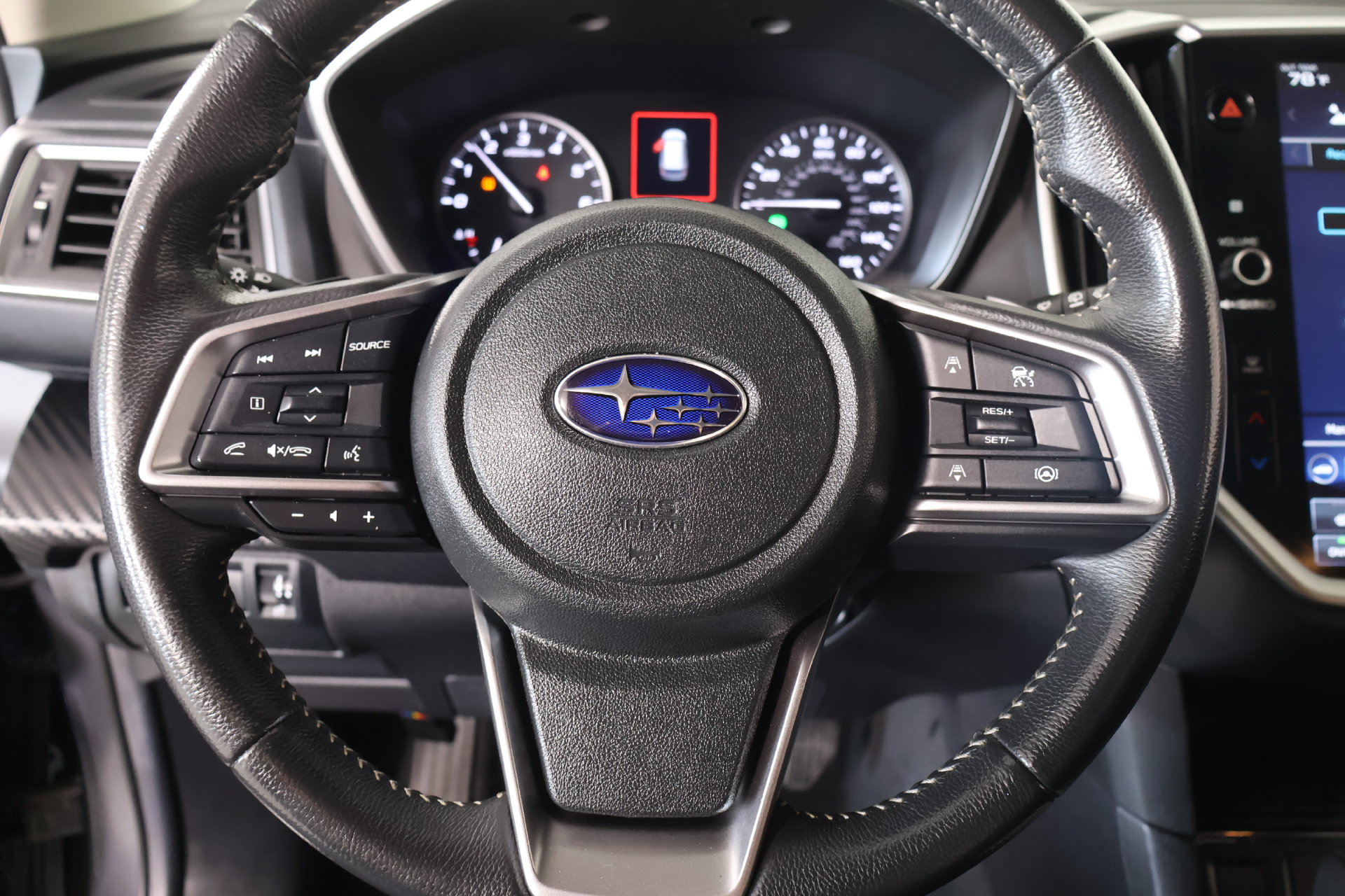 Used 2024 Subaru Ascent Premium w/ Convenience Package AWD/4WD image 3