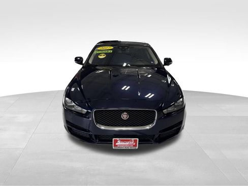 Used 2017 Jaguar XE RWD image 8