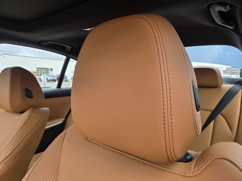 Certified 2025 BMW 330i xDrive Sedan w/ Premium Package image 18