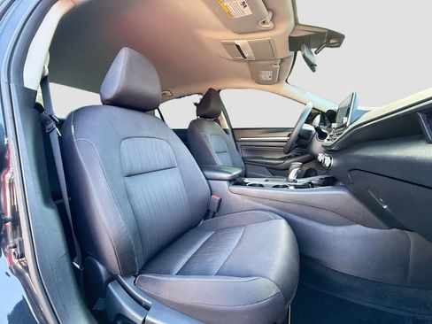 Used 2021 Nissan Altima 2.5 SV FWD image 25