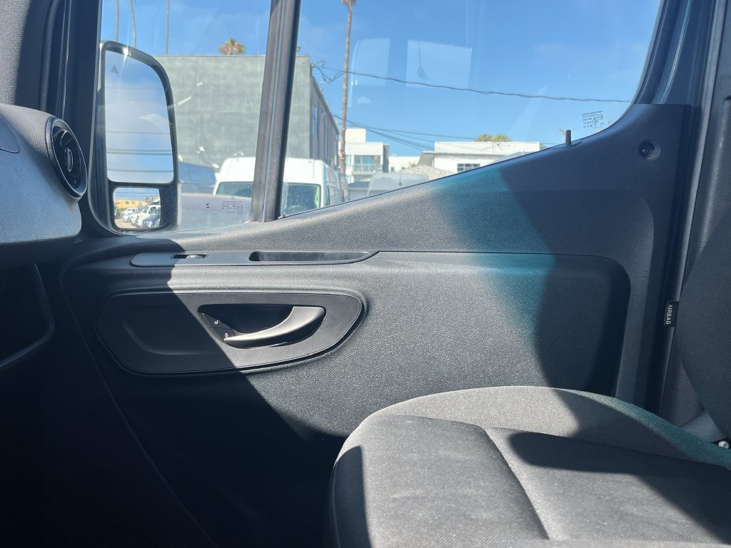 Used 2019 Mercedes-Benz Sprinter 144 image 16
