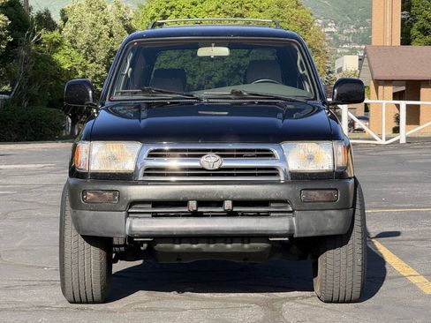 Used 2000 Toyota 4Runner SR5 RWD image 2