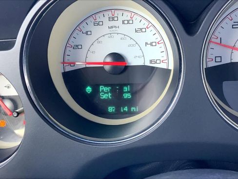 Used 2014 Dodge Challenger R/T image 20