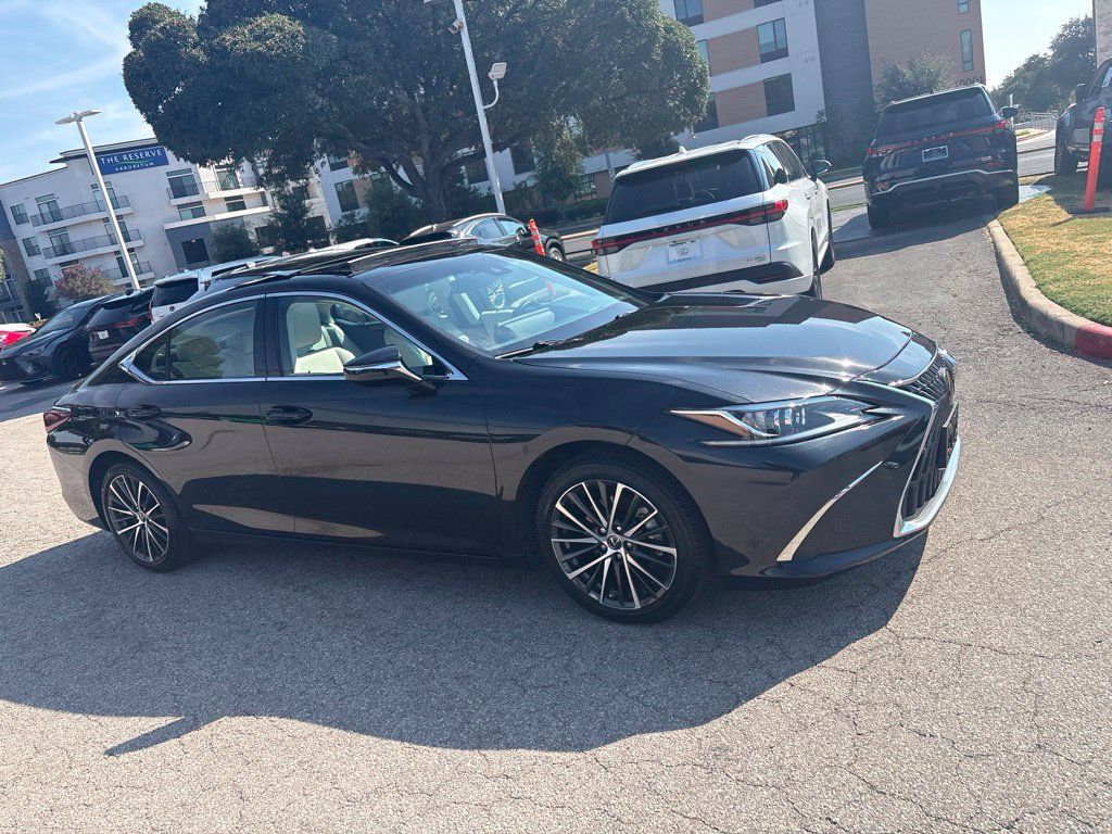 Used 2025 Lexus ES 350 w/ Premium Package FWD image 7