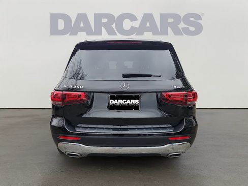 Used 2022 Mercedes-Benz GLB 250 4MATIC image 5