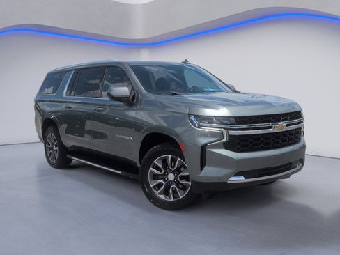 Used 2023 Chevrolet Suburban LS w/ Driver Alert Package RWD image 1