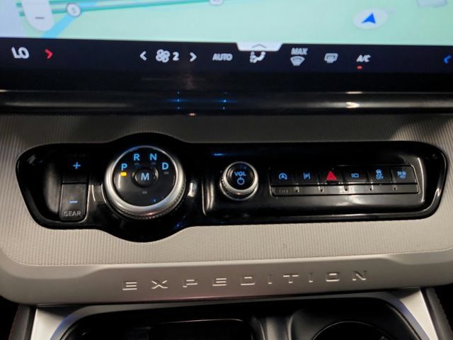 Used 2025 Ford Expedition Active RWD image 37