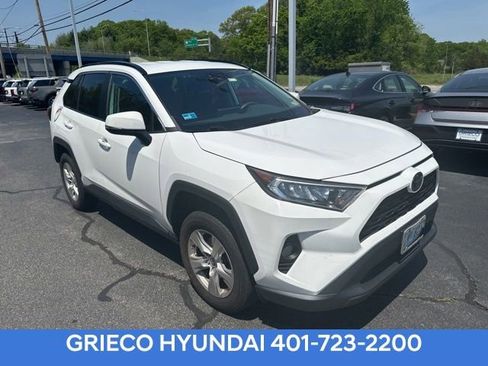 Used 2021 Toyota RAV4 XLE AWD/4WD image 1