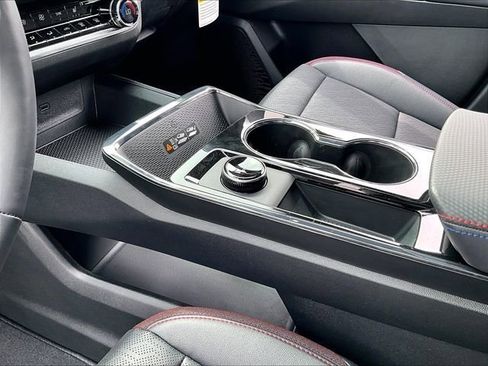 New 2026 Chevrolet Equinox RS w/ Safety and Technology Package AWD/4WD image 13