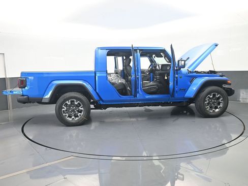 New 2026 Jeep Gladiator Sahara image 66