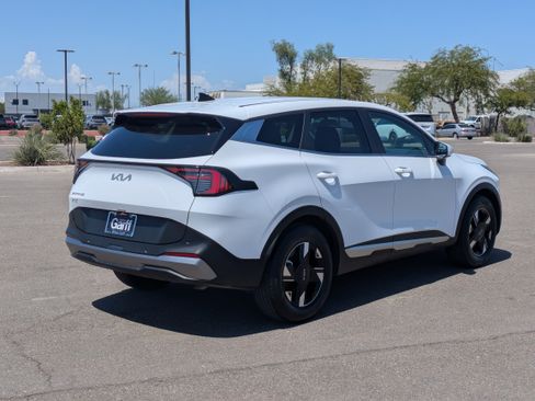 Certified 2026 Kia Sportage LX FWD image 5