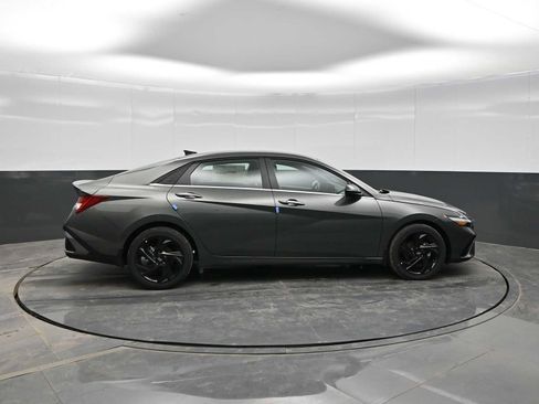 New 2026 Hyundai Elantra SEL Sport Premium image 9