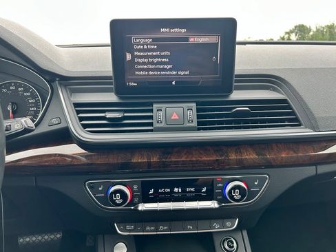 Used 2018 Audi Q5 2.0T Premium Plus AWD/4WD image 25