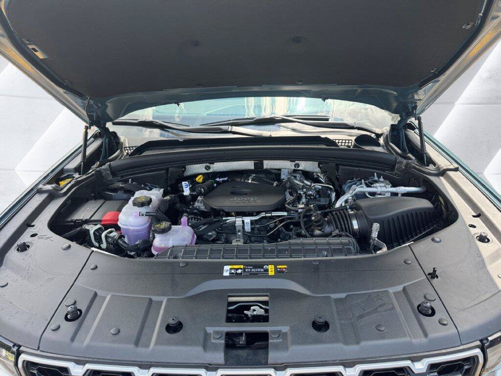 New 2026 Jeep Grand Cherokee Limited AWD/4WD image 18