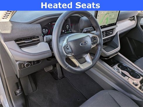 Used 2025 Ford Explorer Active image 8