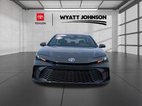 Used 2026 Toyota Camry SE FWD image 5