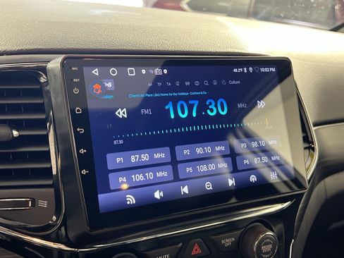 Used 2020 Jeep Grand Cherokee Altitude image 18