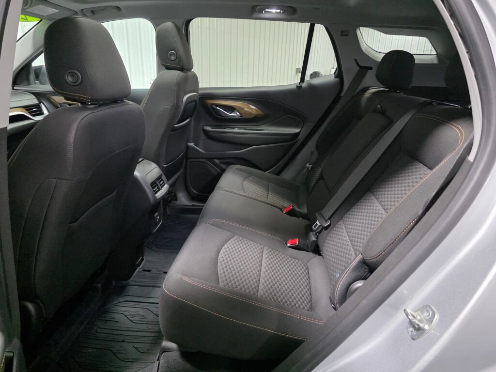 Used 2021 GMC Terrain SLE w/ GMC Pro Grade Package AWD/4WD image 10