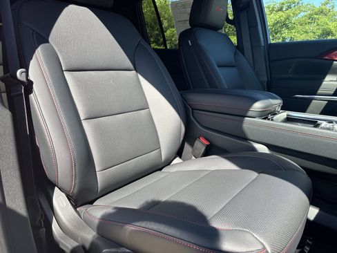 New 2026 Chevrolet Traverse Z71 w/ Driver Confidence Package AWD/4WD image 27