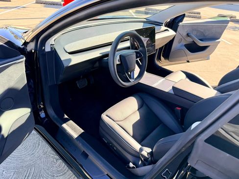 Used 2024 Tesla Model 3 Long Range AWD/4WD image 25